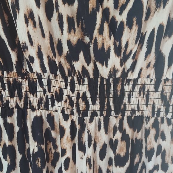 Lepard Jumpsuit - Picture 2 of 5